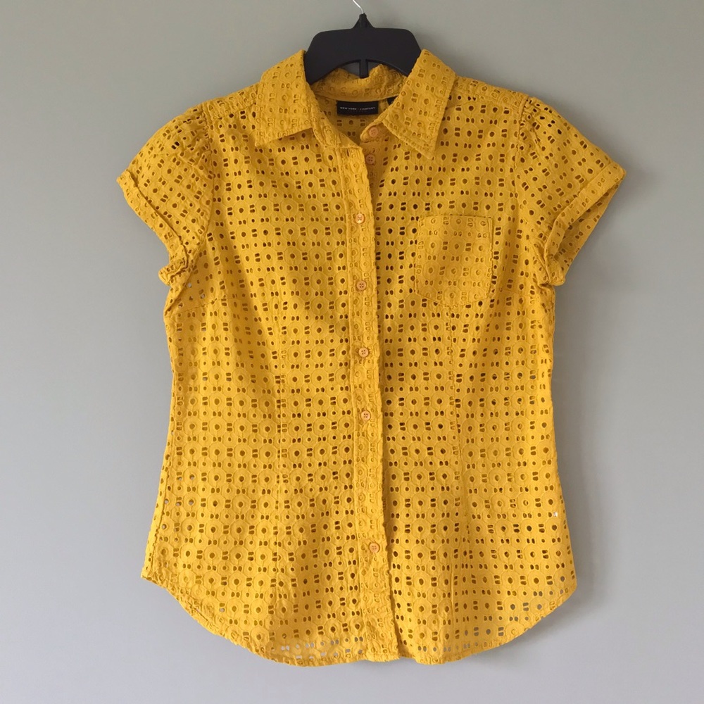 New York and Company sheer button up short sleeve
